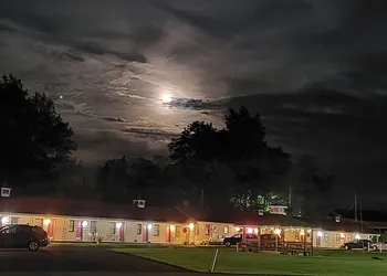 Theater Motel hotel thumbnail 2