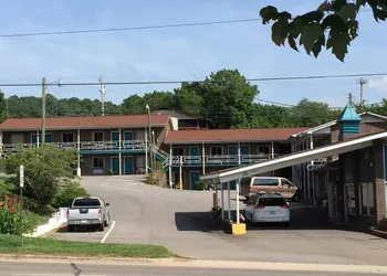 Sapphire Inn hotel thumbnail 2