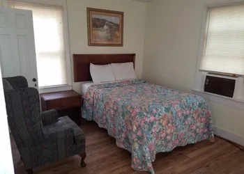 Sapphire Inn hotel thumbnail 7
