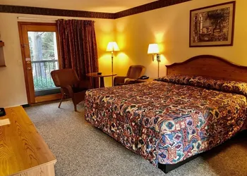 Four Seasons Inn hotel thumbnail 8