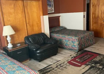New Rome Motel hotel thumbnail 6