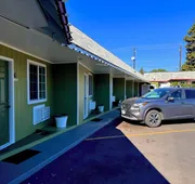 Chalet Motel hotel detail image 7