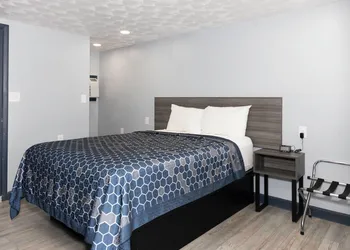 Hillsboro Inn & Suites hotel thumbnail 6