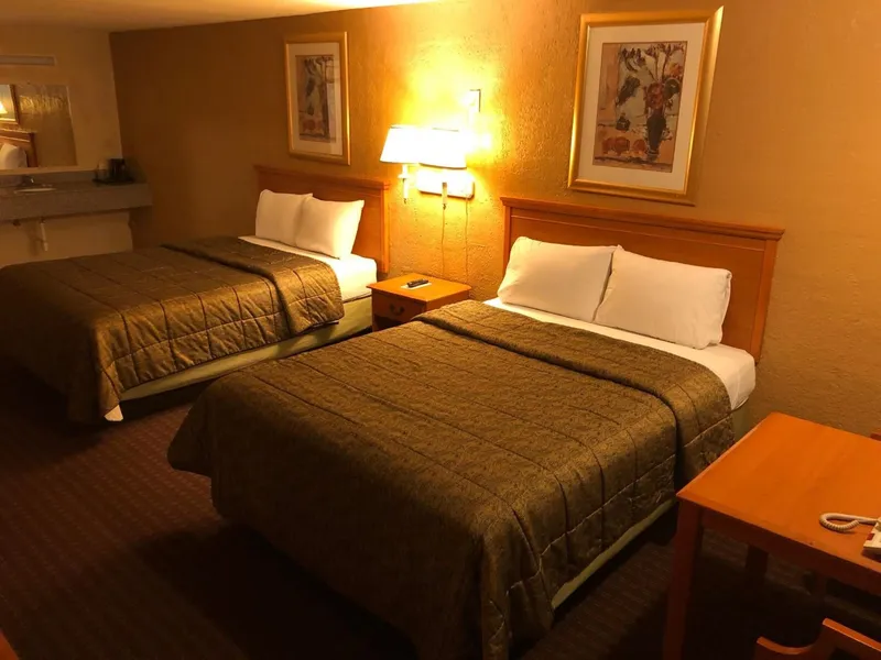 Deluxe Inn hotel detail image 6