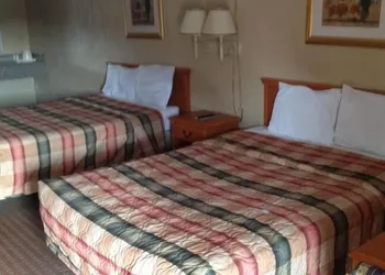 Deluxe Inn hotel thumbnail 8