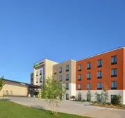 Holiday Inn Express & Suites Oklahoma City Mid - Arpt Area by IHG hotel detail image 3