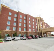 Hampton Inn & Suites Oklahoma City Airport hotel detail image 4