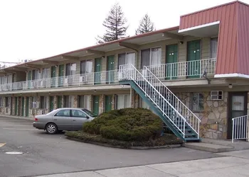 Royal Motor Inn hotel thumbnail 2