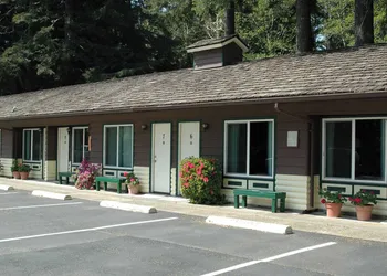 Park Motel and Cabins hotel thumbnail 5
