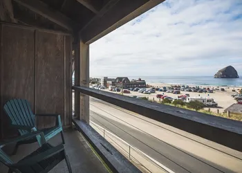 Inn at Cape Kiwanda hotel thumbnail 3