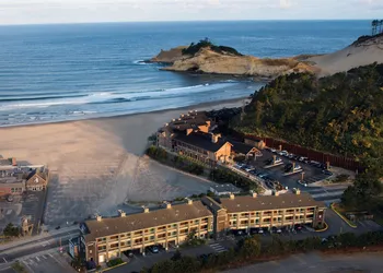 Inn at Cape Kiwanda hotel thumbnail 5