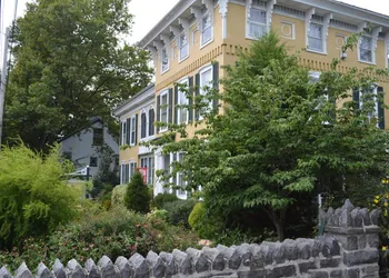 E J Bowman House Bed & Breakfast hotel thumbnail 3