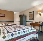 Country Living Inn hotel detail image 4