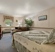 Country Living Inn hotel detail image 5