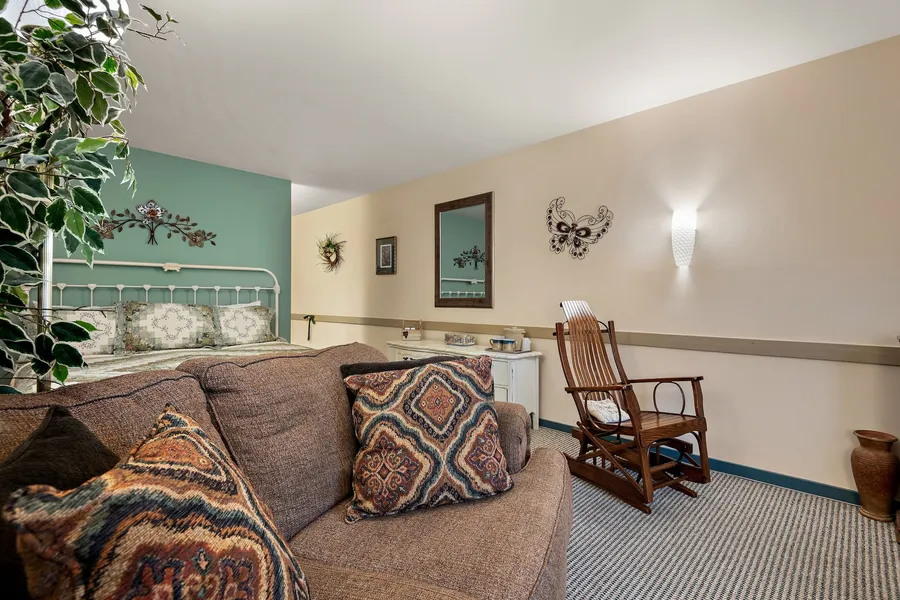 Country Living Inn hotel detail image 6