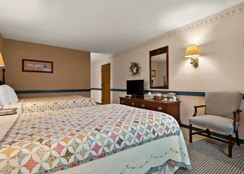 Country Living Inn hotel thumbnail 7
