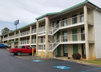 American Inn hotel thumbnail 4