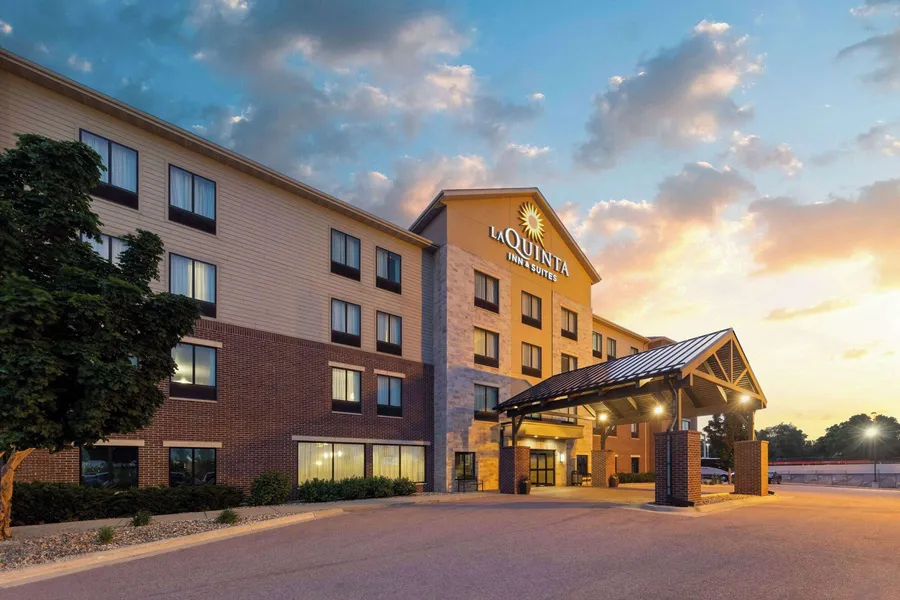 La Quinta Inn & Suites by Wyndham Sioux Falls hotel detail image 2