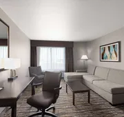La Quinta Inn & Suites by Wyndham Sioux Falls hotel detail image 7