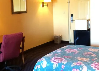 Scottish Inn - Nashville hotel thumbnail 8