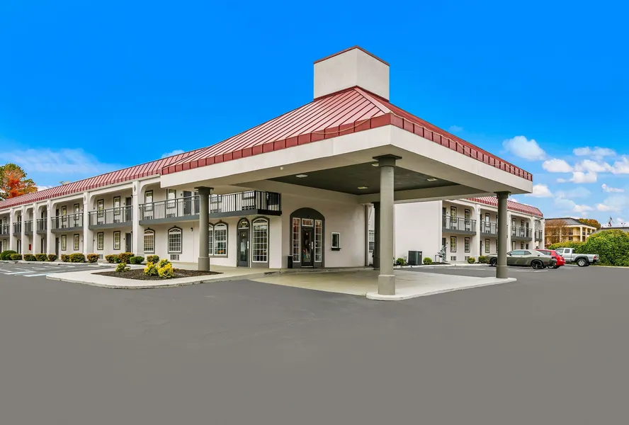 Red Roof Inn Knoxville North - Merchants Drive hotel detail image 2