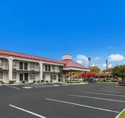Red Roof Inn Knoxville North - Merchants Drive hotel detail image 3