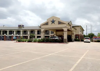 Ranger Inn and Suites hotel thumbnail 3