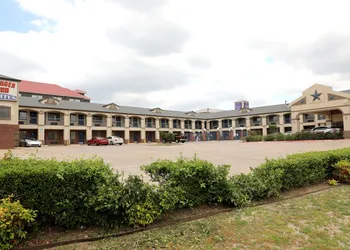 Ranger Inn and Suites hotel thumbnail 4