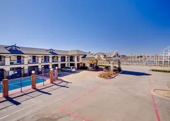 Ranger Inn and Suites hotel thumbnail 5