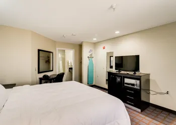 Ranger Inn and Suites hotel thumbnail 8