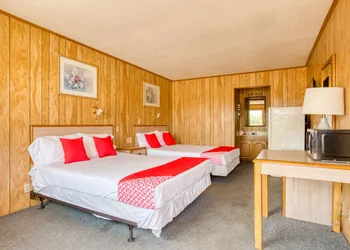 OYO Hotel Breckenridge TX Hubbard Creek Lake hotel thumbnail 8