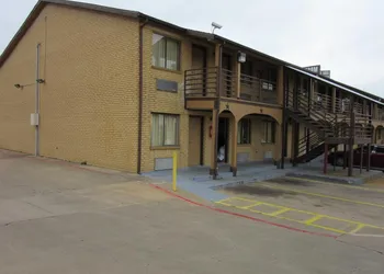 Royal Inn hotel thumbnail 3