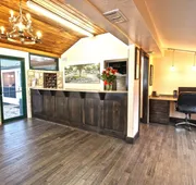 Peach Tree Inn & Suites hotel detail image 7