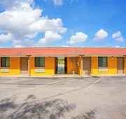 Budget Inn By OYO Edinburg Hwy 281 hotel detail image 3