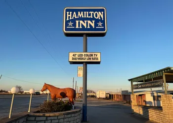 Hamilton Inn hotel thumbnail 2