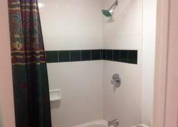 Hamilton Inn hotel thumbnail 8