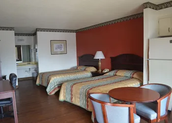 Granbury Inn & Suites hotel thumbnail 5