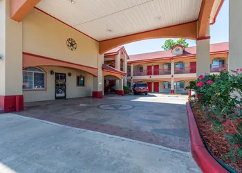 Scottish Inns & Suites IAH Airport-Beltway 8 hotel thumbnail 2
