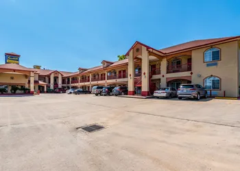Scottish Inns & Suites IAH Airport-Beltway 8 hotel thumbnail 3