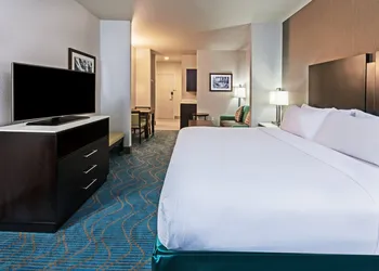 Holiday Inn Express & Suites Killeen - Fort Hood Area by IHG hotel thumbnail 4