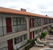 Deluxe INN hotel detail image 4