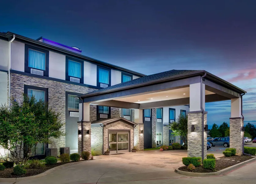 Wingate by Wyndham Longview North hotel detail image 2
