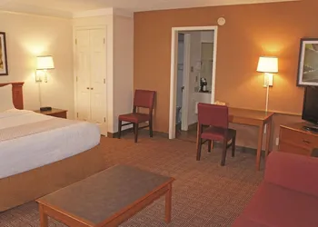 Baymont by Wyndham San Antonio South Park hotel thumbnail 3