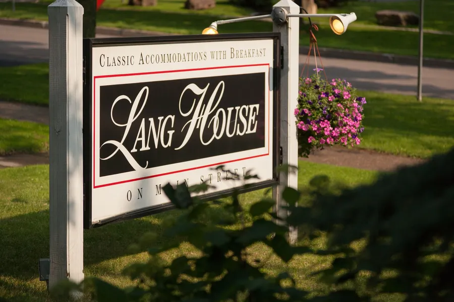 Lang House On Main Street hotel detail image 2