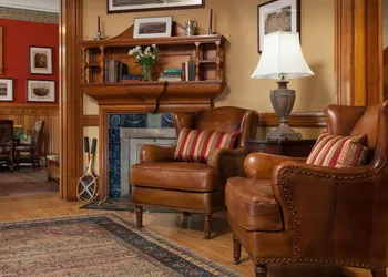 Lang House On Main Street hotel thumbnail 5