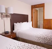 Knotty Pine hotel detail image 7