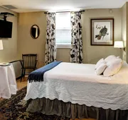 200 South Street Inn hotel detail image 7