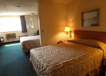 Sunshine Motel II hotel thumbnail 5