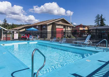 Coachman Inn hotel thumbnail 4