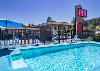Coachman Inn hotel thumbnail 5